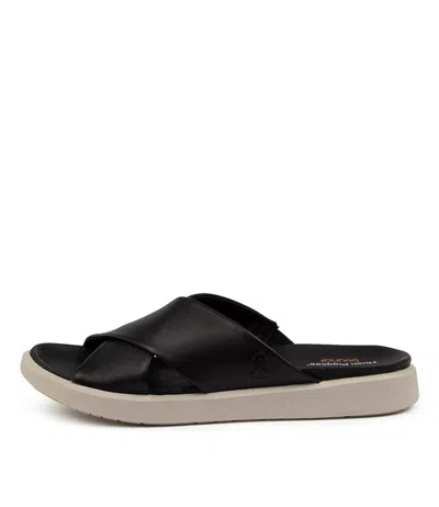 HUSH PUPPIES HUSH PUPPIES MOENA BLACK LEATHER WOMENS SHOES CASUAL SANDALS SANDALS FLAT