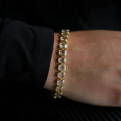 INSPIRE DESIGNS CRYSTAL BAGUETTES BRACELET IN GOLD