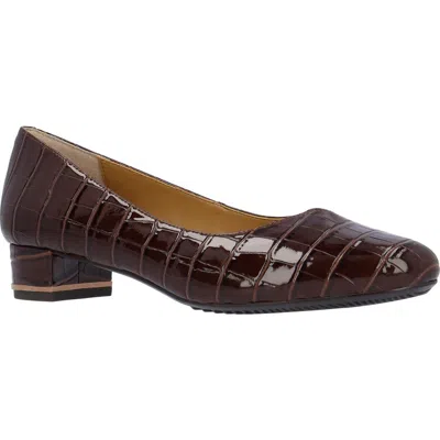 J. RENEÉ J. RENEÉ BAMBALINA CROC EMBOSSED BLOCK HEEL PUMP