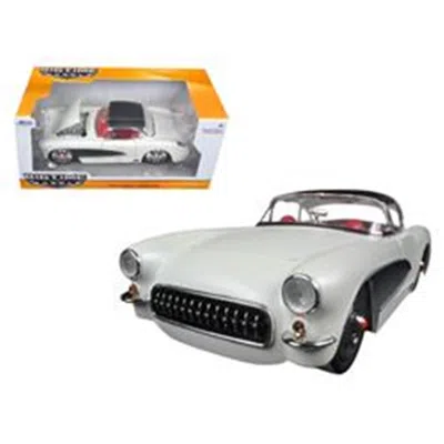 JADA TOYS JADA 1 BY 24 SCALE DIECAST 1957 CHEVROLET CORVETTE SATIN CREAM METALLIC WITH MATT BLACK TOP & SIDE M
