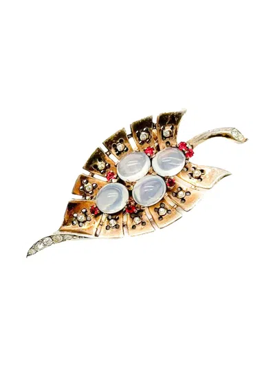 JENNIFER GIBSON JEWELLERY 1940S TRIFARI LEAF BROOCH