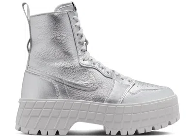 JORDAN 1 BROOKLYN (WOMEN'S) SNEAKERS IN METALLIC SILVER/NEUTRAL GREY