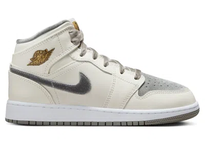 JORDAN 1 MID SE SNEAKERS IN SAIL/METALLIC GOLD/FLAT PEWTER