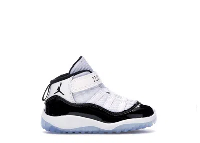 JORDAN 11 RETRO (2018) SNEAKERS IN WHITE/BLACK/CONCORD