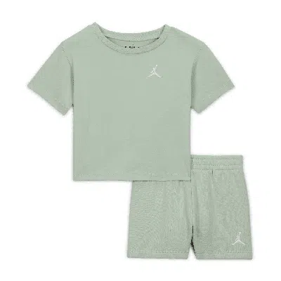 JORDAN BROOKLYN ESSENTIALS BABY 2-PIECE FLEECE SHORTS SET