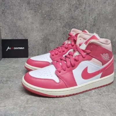 JORDAN LEVEL SS/NEW - AIR JORDAN 1 MID STRAWBERRIES PINK AND CREAM WOMEN'S BQ6472-186