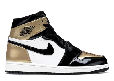 JORDAN MEN'S JORDAN 1 RETRO HIGH NRG PATENT GOLD TOE SNEAKERS IN BLACK/METALLIC GOLD/SUMMIT WHITE