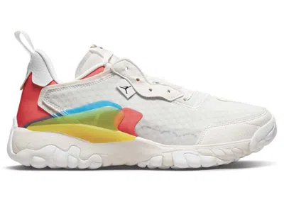 JORDAN MEN'S JORDAN DELTA 2 MISMATCH SNEAKERS IN WHITE