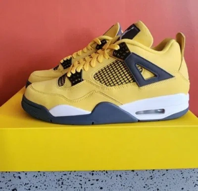 JORDAN SIZE 10- JORDAN 4 RETRO LIGHTNING 2021 - CT8527-700