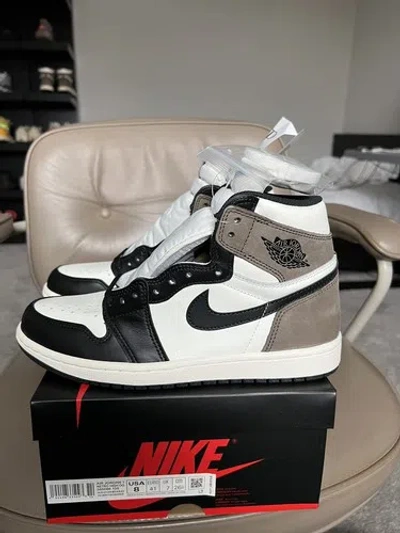 JORDAN SIZE 8- JORDAN 1 RETRO OG HIGH DARK MOCHA 555088-105 (2020)