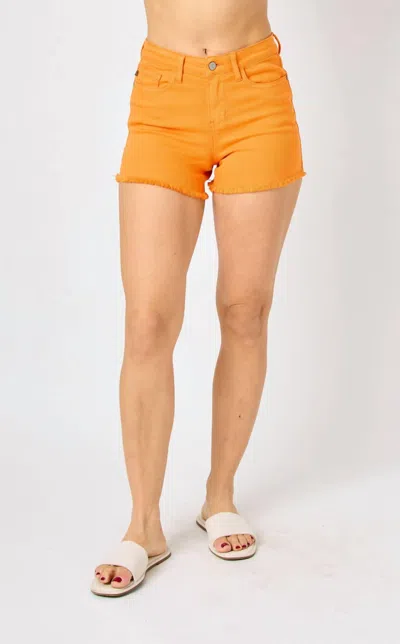 JUDY BLUE MID-RISE SHORTS IN TANGERINE