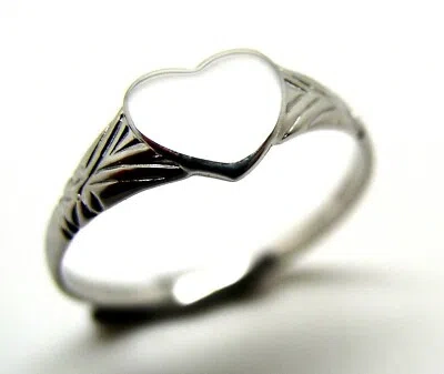 KAEDESIGNS JEWELLERY KAEDESIGNS, GENUINE SOLID 9CT 9KT 375 WHITE GOLD HEART SIGNET RING SIZE M