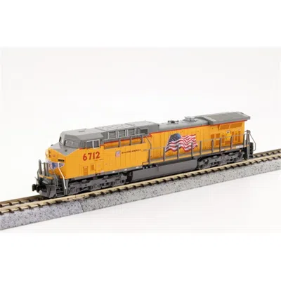 KATO N SCALE UNION PACIFIC FLAG AC4400CW DIESEL NO.6712 MODEL TRAIN