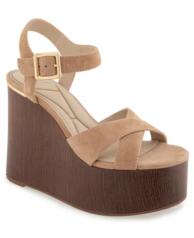 KENNETH COLE NEW YORK WOMEN'S TAELYN PLATFORM WEDGE SANDALS