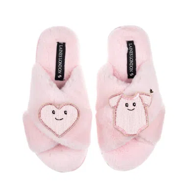 LAINES LONDON WOMEN'S CLASSIC SLIPPERS WITH LAINES LOVABLES PINK LOVE & BABY GROW BROOCHES - PINK