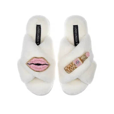 LAINES LONDON WOMEN'S WHITE CLASSIC LAINES SLIPPERS WITH PINK LIPSTICK & LIPS BROOCHES - CREAM