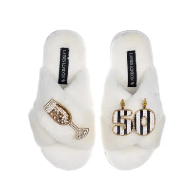 LAINES LONDON WOMEN'S WHITE CLASSIC LAINES SLIPPERS WITH STRIPE 50TH BIRTHDAY & GLASS OF CHAMPAGNE BROOCHES - CREA
