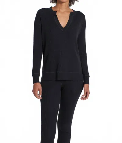 LEIMERE CABO SPLIT NECK TOP IN BLACK