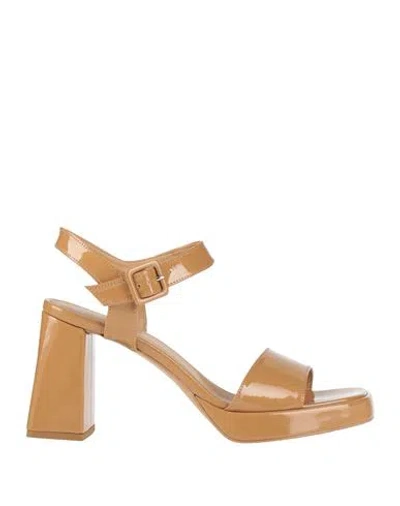 LIVIANA CONTI LIVIANA CONTI WOMAN SANDALS CAMEL SIZE 11 POLYURETHANE, POLYESTER