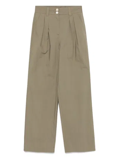 LORENA ANTONIAZZI PLEAT-DETAIL TROUSERS