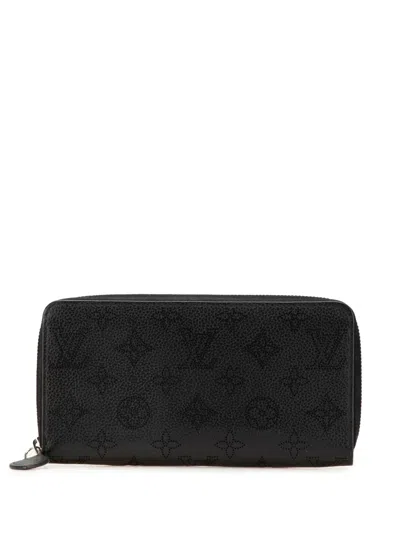 LOUIS VUITTON 2018 MONOGRAM MAHINA ZIPPY WALLET LONG WALLETS