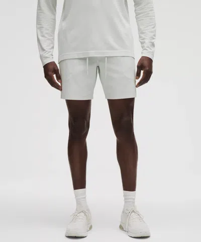 LULULEMON LICENSE TO TRAIN LINERLESS SHORT 7"