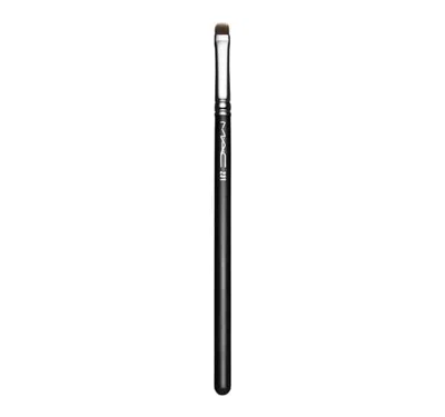 MAC COSMETICS UK 231 SYNTHETIC SMALL SHADER EYE BRUSH IN BLACK, SIZE: 15CM