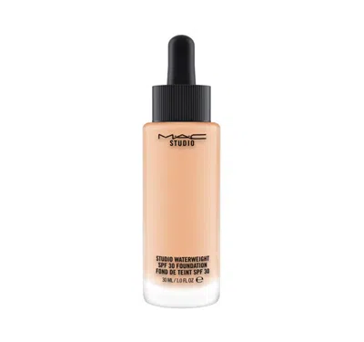 MAC COSMETICS UK STUDIO WATERWEIGHT SPF30 FOUNDATION IN NW22, SIZE: 30ML
