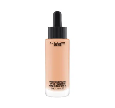 MAC COSMETICS UK STUDIO WATERWEIGHT SPF30 FOUNDATION IN NW25 IN BEIGE, SIZE: 30ML