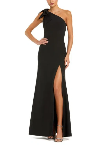 MAC DUGGAL CREPE ONE SHOULDER FITTED GOWN WITH BOW