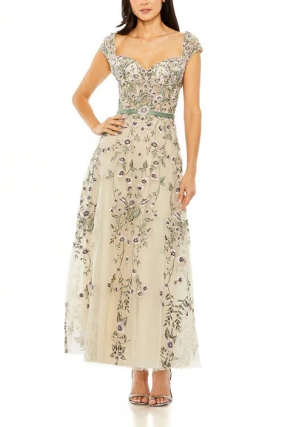 MAC DUGGAL MAC DUGGAL FLORAL EMBROIDERED SWEETHEART NECKLINE DRESS