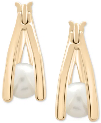 MACY'S CULTURED FRESHWATER PEARL SHELL SMALL SPLIT-HOOP EARRINGS IN 14K YELLOW GOLD-PLATED STERLING SILVER,