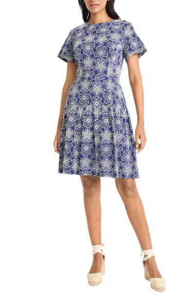 MAGGY LONDON MAGGY LONDON EMBROIDERED FLARE DRESS