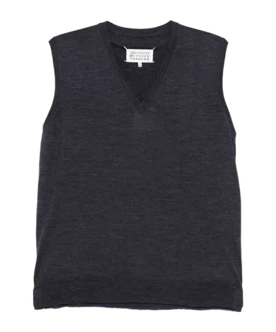 MAISON MARGIELA MAISON MARGIELA V-NECK KNITTED VEST
