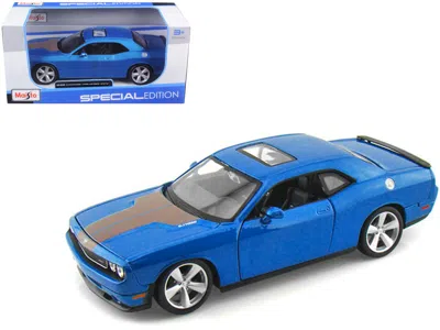 MAISTO 2008 DODGE CHALLENGER SRT8 BLUE METALLIC 1/24 DIECAST MODEL CAR BY MAISTO