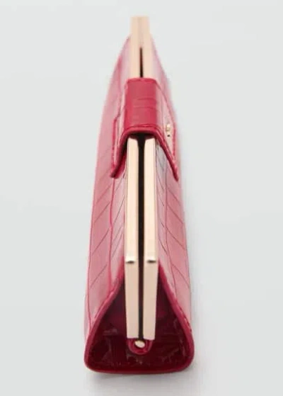 MANGO CROCODILE-EFFECT CLUTCH PURSE RED