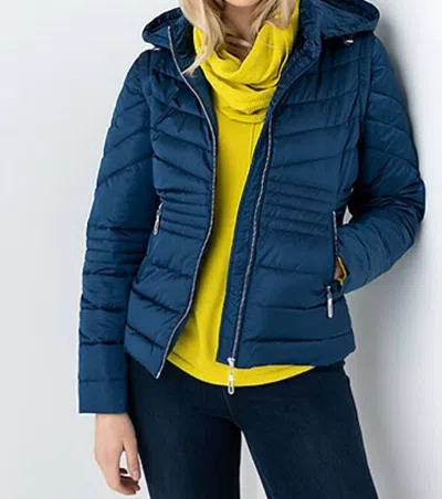 MARBLE 2 IN 1 SHORT PUFFER JACKET IN MARINE