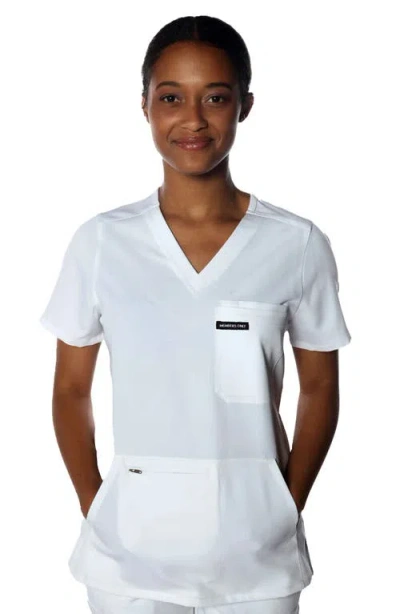 MEMBERS ONLY MEMBERS ONLY CORDOBA 5-POCKET SCRUB TOP