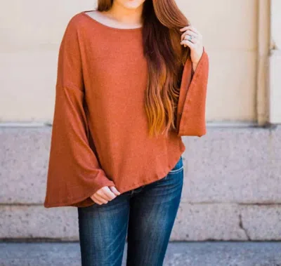 MISTY BD BELL SLEEVE TOP IN BRICK