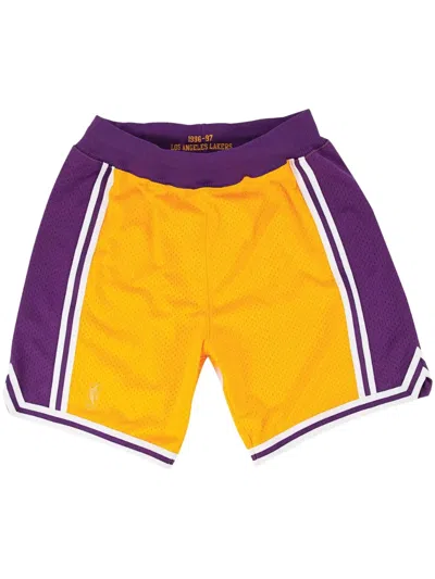 MITCHELL & NESS "NBA LOS ANGELES LAKERS HOME 1996-97" BASKETBALL SHORTS
