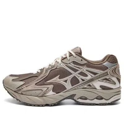 MIZUNO Mizuno Wave Solar V2 'Brown'