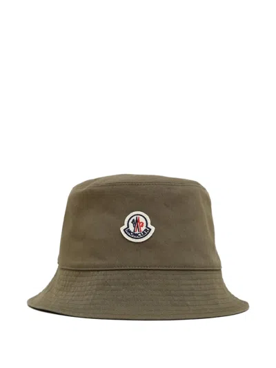 MONCLER LOGO-PATCH BUCKET HAT