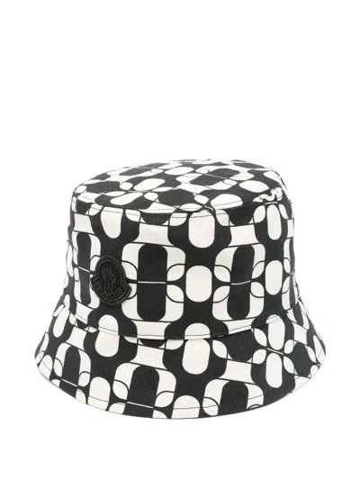 MONCLER PRINTED BUCKET HAT
