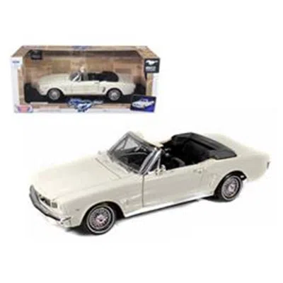 MOTORMAX 1 BY 18 1964 1 BY 2 FORD MUSTANG CONVERTIBLE DIECAST MODEL CAR, CREAM