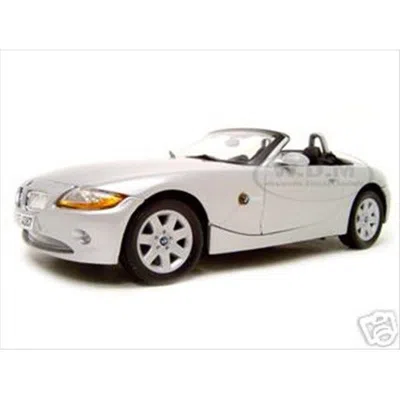MOTORMAX 1 BY 18 BMW Z4 CONVERTIBLE DIECAST MODEL CAR, SILVER