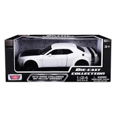 MOTORMAX 2018 DODGE CHALLENGER SRT HELLCAT WIDEBODY WHITE WITH BLACK HOOD 1 BY 24 DIE-CAST MODEL CARS