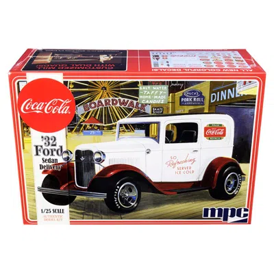 MPC SKILL 3 MODEL KIT 1932 FORD SEDAN DELIVERY COCA-COLA 1 BY 25 SCALE MODEL