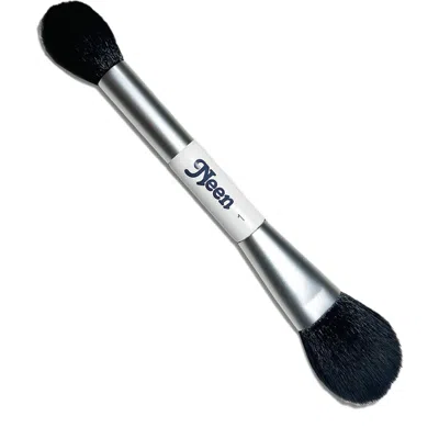NEEN NEEN DUAL-ENDED CHEEK & FACE BRUSH