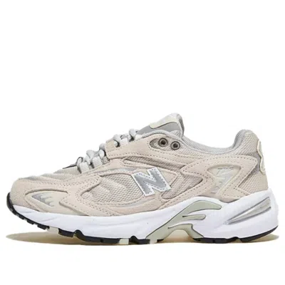 NEW BALANCE New Balance 725 'Moonbeam'