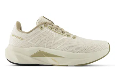NEW BALANCE FUELCELL PROPEL V5 (WOMEN'S) SNEAKERS IN LINEN/GOLD METALLIC/STONEWARE